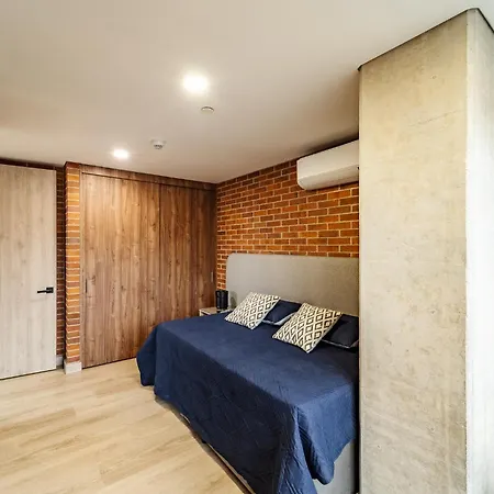 Apartamento Ubicado En, Laureles, Medellin